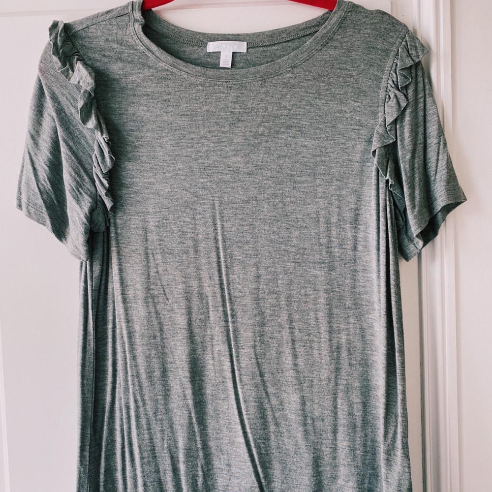 abound gray tshirt with ruffles